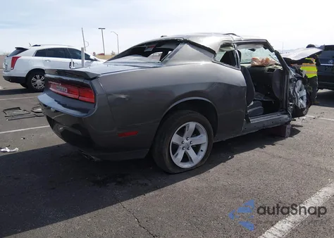 2013 Dodge Challenger R/T z USA, uszkodzony, nr VIN 2C3CDYBT4DH562352